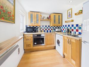 Kitchen- click for photo gallery